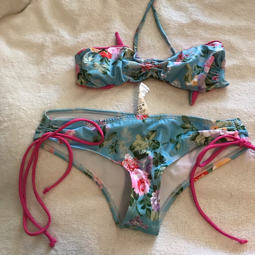 Floral bikini